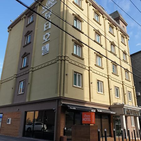 The Beauty Hotel Гангнеунг Екстериор снимка